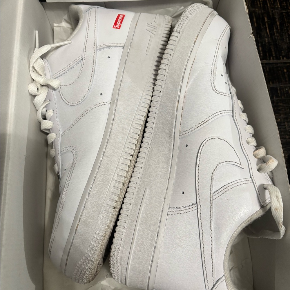 Nike air force supreme
